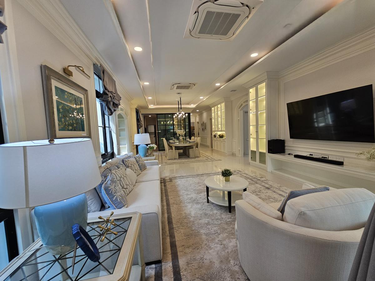 ขายบ้านพัฒนาการ ศรีนครินทร์ : 28/02/2026, บ้านหรู 5 ห้องนอน บนที่ดินกว้าง 170 ตร.วา ย่านพระราม 9 
เช่าหรือซื้อได้ ราคาสุดพิเศษ ใกล้แหล่งธุรกิจครบครัน