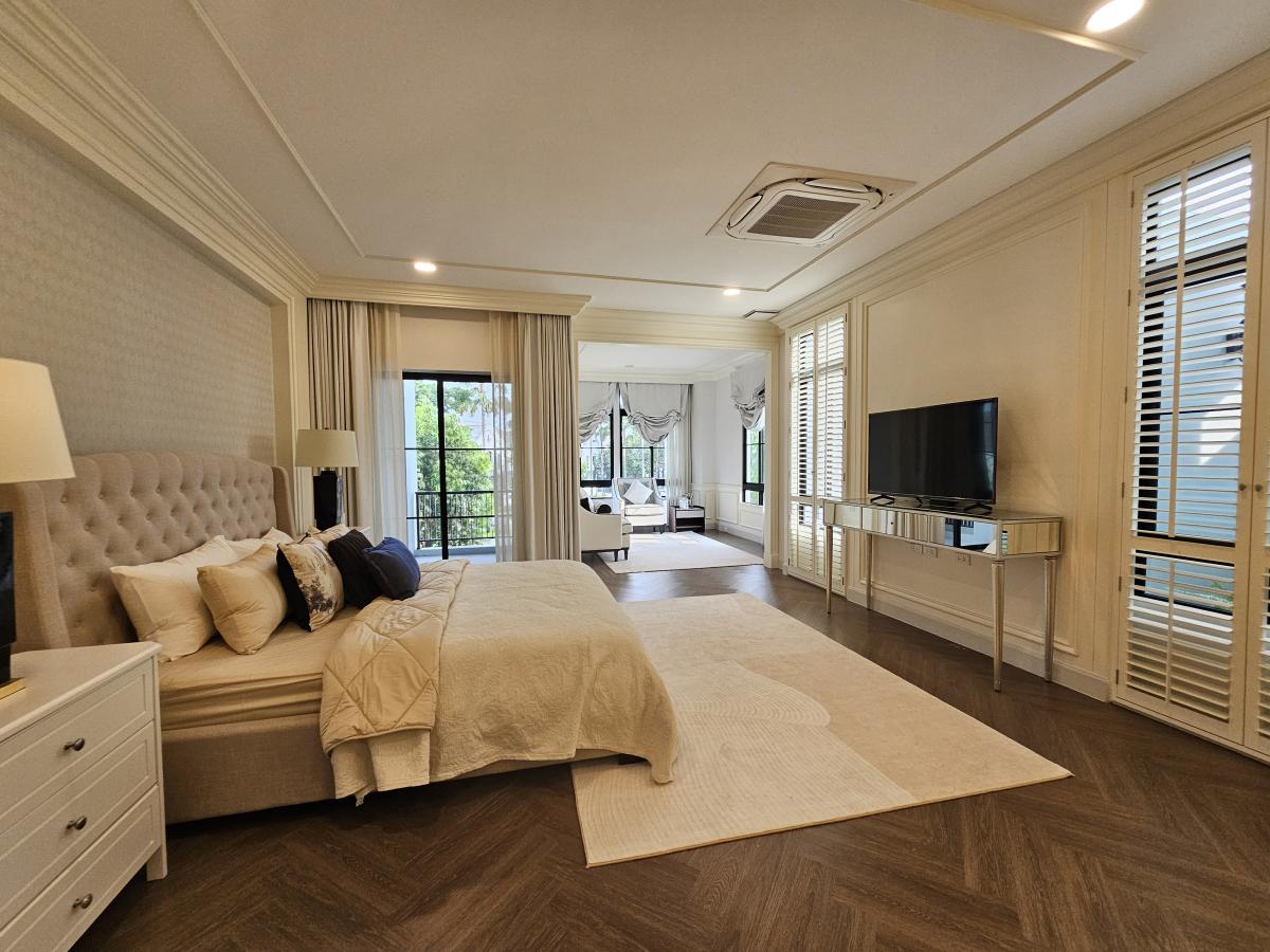 ขายบ้านพัฒนาการ ศรีนครินทร์ : 28/02/2026, บ้านหรู 5 ห้องนอน บนที่ดินกว้าง 170 ตร.วา ย่านพระราม 9 
เช่าหรือซื้อได้ ราคาสุดพิเศษ ใกล้แหล่งธุรกิจครบครัน