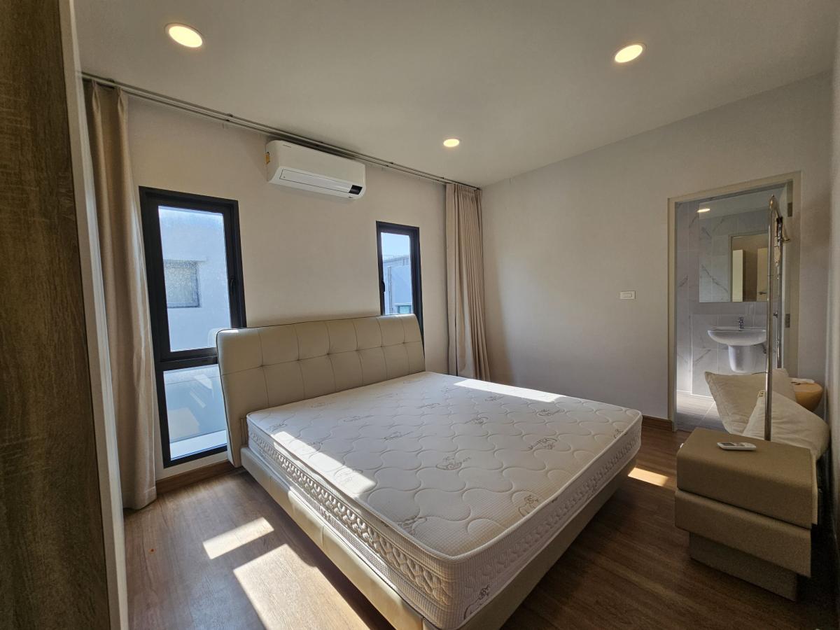 ให้เช่าบ้านบางนา แบริ่ง ลาซาล : 28/02/2026, บ้านเดี่ยว 4 ห้องนอน 4 น้ำ Centro Bangna ใกล้ถนนเทพารักษ์ 
เช่าหรือซื้อได้ ราคาคุ้มค่า ทำเลทองใกล้บางนา กม.7