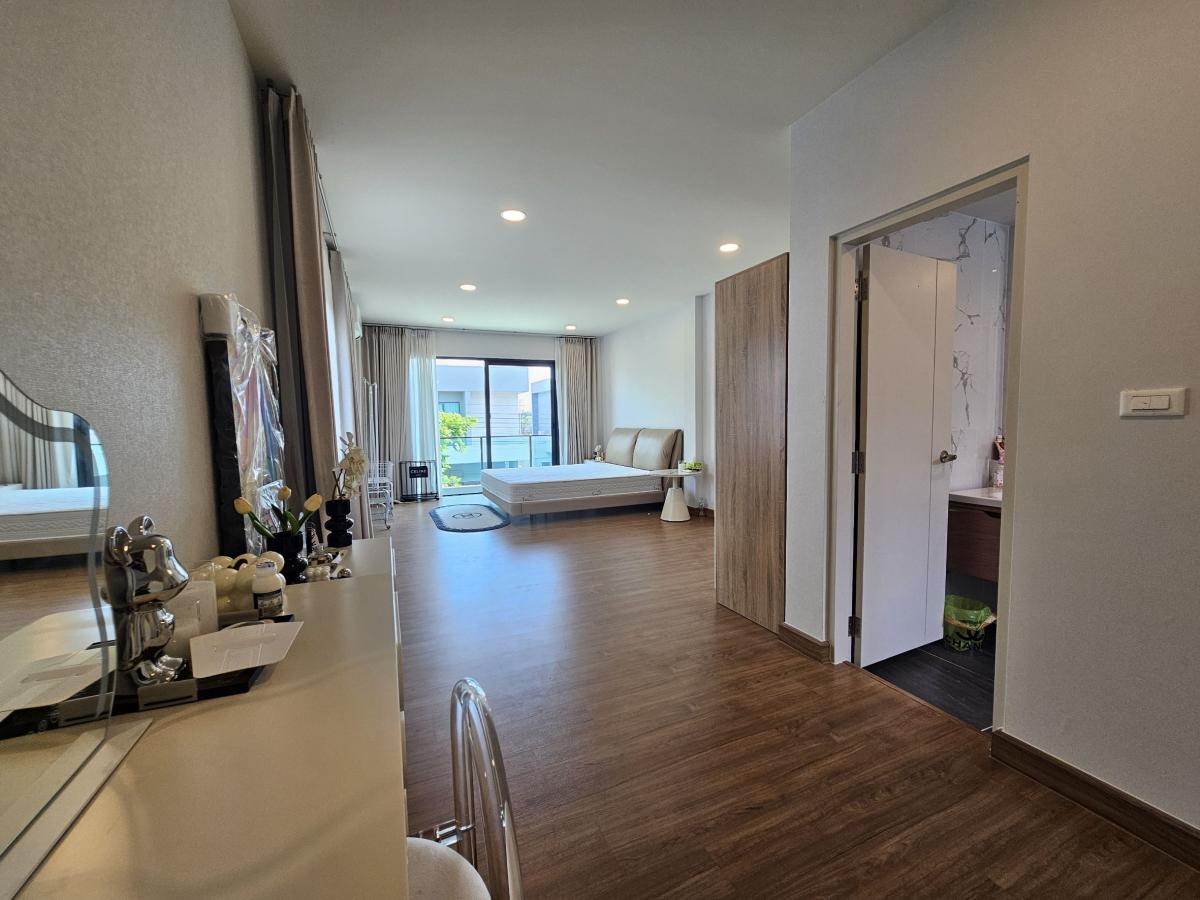 ให้เช่าบ้านบางนา แบริ่ง ลาซาล : 28/02/2026, บ้านเดี่ยว 4 ห้องนอน 4 น้ำ Centro Bangna ใกล้ถนนเทพารักษ์ 
เช่าหรือซื้อได้ ราคาคุ้มค่า ทำเลทองใกล้บางนา กม.7