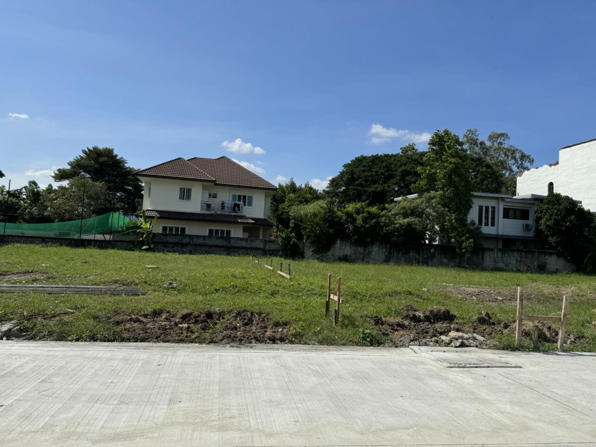 ขายที่ดินอ่อนนุช อุดมสุข : 28/02/2026, ขายที่ดินถมแล้ว สุขุมวิท 101 ใกล้ BTS ปุณณวิถี เหมาะทำบ้าน-โฮมออฟฟิศ 
382 ตร.ว. ราคาพิเศษ 40 ล้าน ติดถนนกว้าง เดินทางสะดวกทุกเส้นทาง