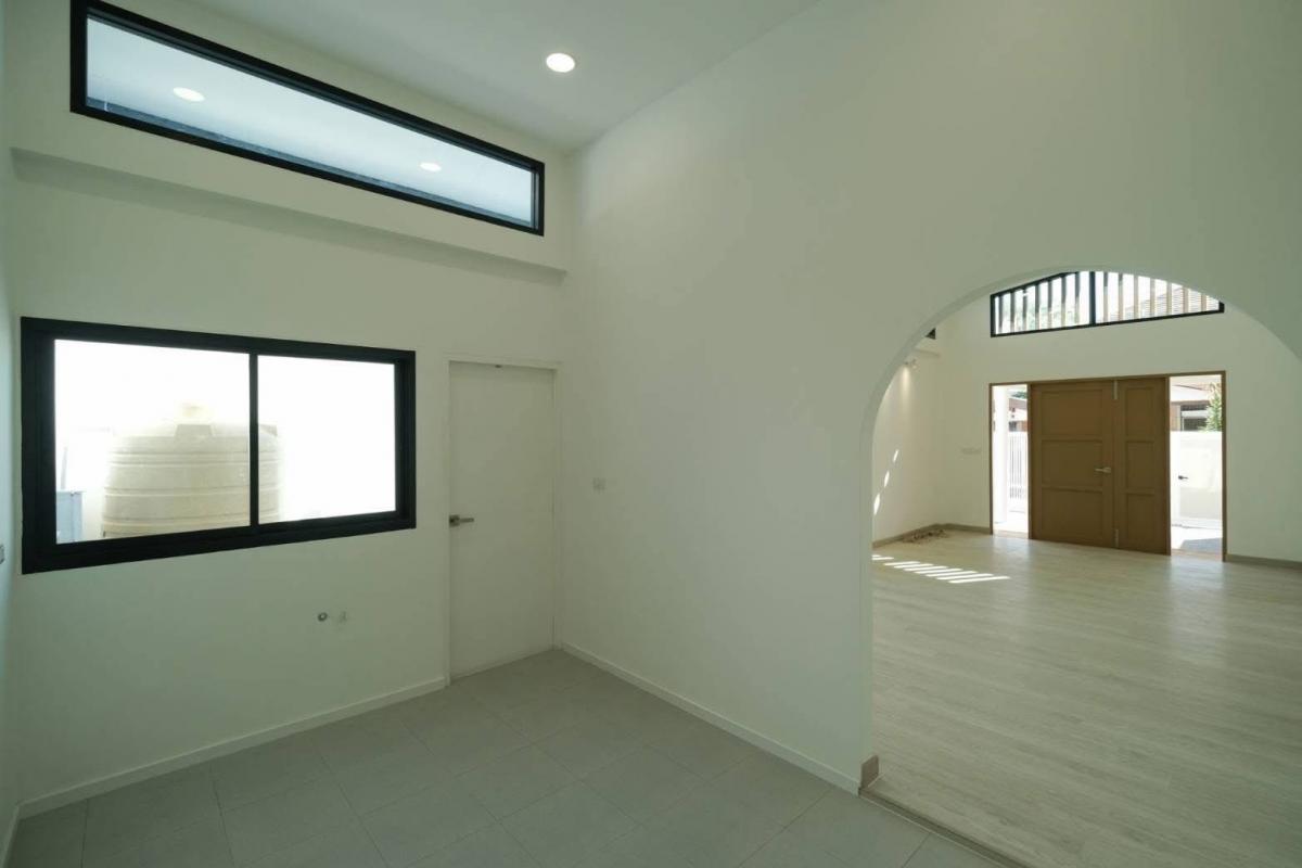 ขายบ้านอ่อนนุช อุดมสุข : 28/02/2026, บ้านเดี่ยว 3 ห้องนอน 168 ตรม. พร้อมที่ดิน 50 ตร.วา ใกล้ On Nut 
ราคาขายเพียง 5.89 ล้าน ลงทุนดี เดินทางสะดวก!