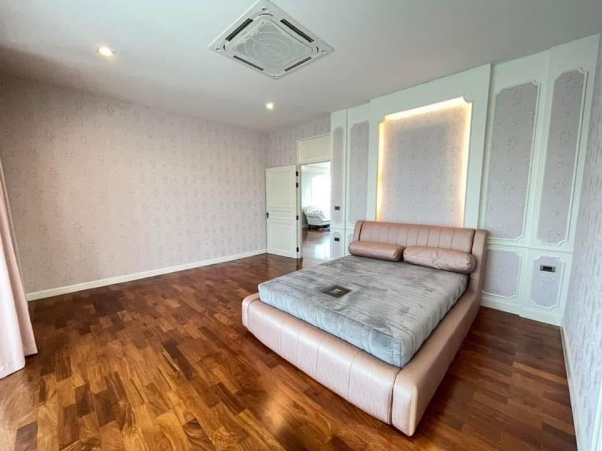 ขายบ้านปิ่นเกล้า จรัญสนิทวงศ์ : 28/02/2026, บ้านเดี่ยว The Grand Pinklao 4 นอน 6 น้ำ 
โซน Alpina ทำเลพุทธมณฑล ราคาพิเศษที่สุดในโครงการ!