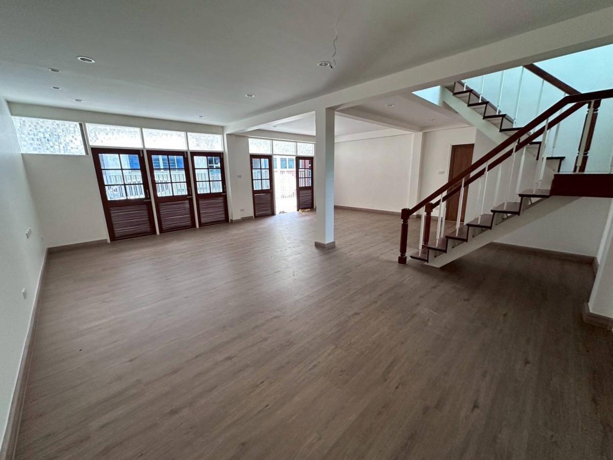 For RentTownhomeSukhumvit, Asoke, Thonglor : 28/02/2026, Baan Suan Charoenjai Ekkamai 12, 3 bedrooms, in the heart of Sukhumvit. Wide area 250 sq m, rent 90,000 baht/month, ready to connect to BTS, close to shopping!