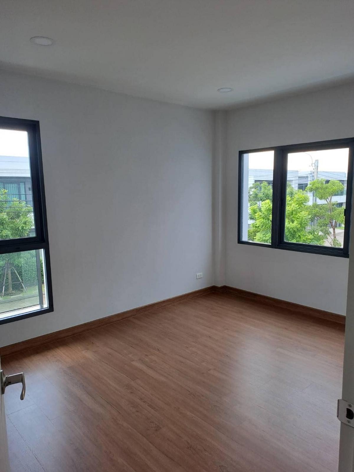 ขายบ้านปทุมธานี รังสิต ธรรมศาสตร์ : 28/02/2026, ถูกสุดในลาดสวาย บ้านเดี่ยว 3 ห้องนอน รีโนเวทใหม่ 4.49 ลบ. พร้อมยื่นกู้ฟรี 
บ้านใหม่มือ 1 ตกแต่งครบ 60 ตรว. ใกล้เมือง ผ่อนสบาย 15,000.- เริ่มวันนี้!