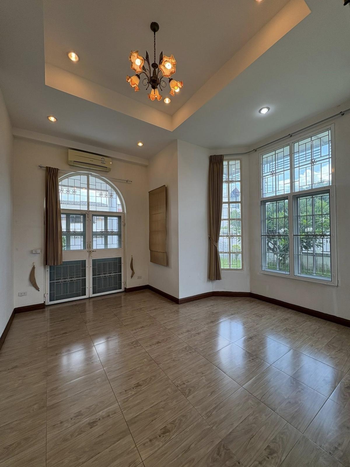 ขายบ้านอ่อนนุช อุดมสุข : 28/02/2026, บ้านหรู 4 ห้องนอน ใกล้สุขุมวิท 101 พร้อมที่ดินกว้าง 149 ตร.ว. 
ขาย 25.5 ล้าน ลงตัวสำหรับครอบครัวใหญ่และการลงทุน!