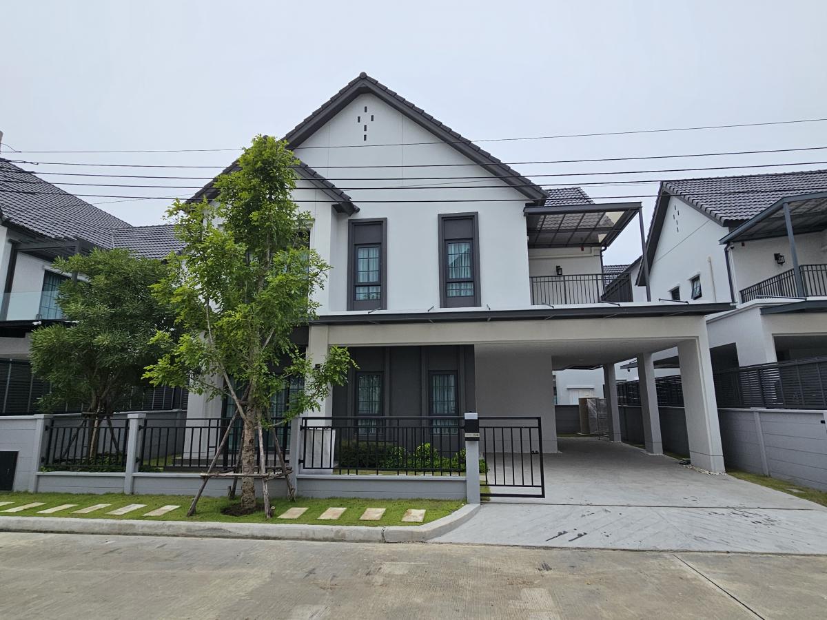 ขายบ้านบางนา แบริ่ง ลาซาล : 28/02/2026, บ้านหรู 4 ห้องนอน Centro Bangna 2 พร้อมเช่า 150,000 บาท/เดือน 
ที่ดิน 70 ตร.ว. พื้นที่ใช้สอย 303 ตร.ม. ราคาขาย 27.4 ล้านบาท