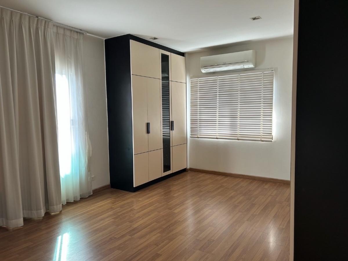 ขายบ้านลาดกระบัง สุวรรณภูมิ : 28/02/2026, บ้านหรู 4 ห้องนอน ขนาดใหญ่ 233 ตร.ม. ในทำเลทอง สุขุมวิท-วงแหวน 
Casa Premium On Nut-Wongwaen ราคา 15.9 ล้าน ลงตัวทุกฟังก์ชันสำหรับครอบครัวใหญ่