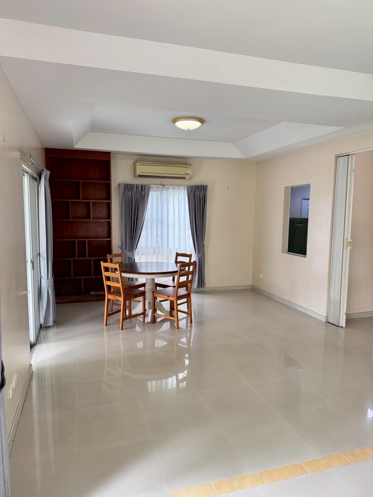 ขายบ้านแจ้งวัฒนะ เมืองทอง : 28/02/2026, บ้านเดี่ยว 4 ห้องนอน พร้อมสวนและทะเลสาบ บรรยากาศสงบ 
ขาย 6.2 ลบ. เช่า 32,000 บ./เดือน ใกล้ราชพฤกษ์-ติวานนท์