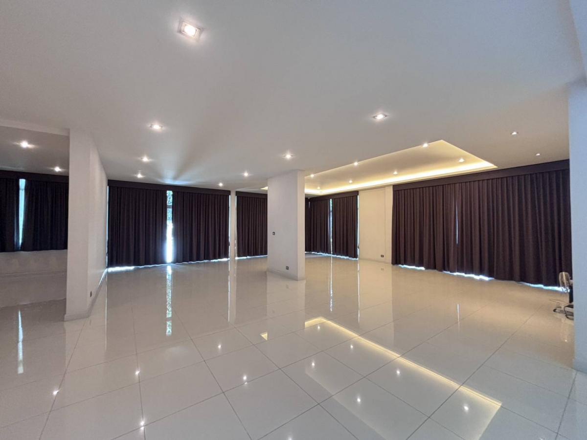 ขายบ้านมีนบุรี-ร่มเกล้า : 28/02/2026, บ้านหรู 6 ห้องนอน พร้อมที่ดิน 305 ตร.วาใน Perfect Place Ramkhamhang 164 
ขาย 35 ล้าน ทำเลศักยภาพ ใกล้กรุงเทพ Kreetha – Lat Krabang – Ramkhamhaeng