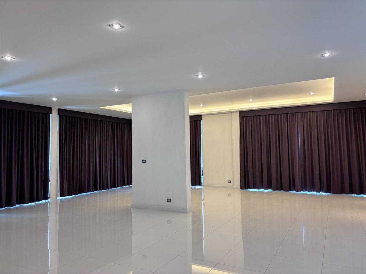 ขายบ้านมีนบุรี-ร่มเกล้า : 28/02/2026, บ้านหรู 6 ห้องนอน พร้อมที่ดิน 305 ตร.วาใน Perfect Place Ramkhamhang 164 
ขาย 35 ล้าน ทำเลศักยภาพ ใกล้กรุงเทพ Kreetha – Lat Krabang – Ramkhamhaeng