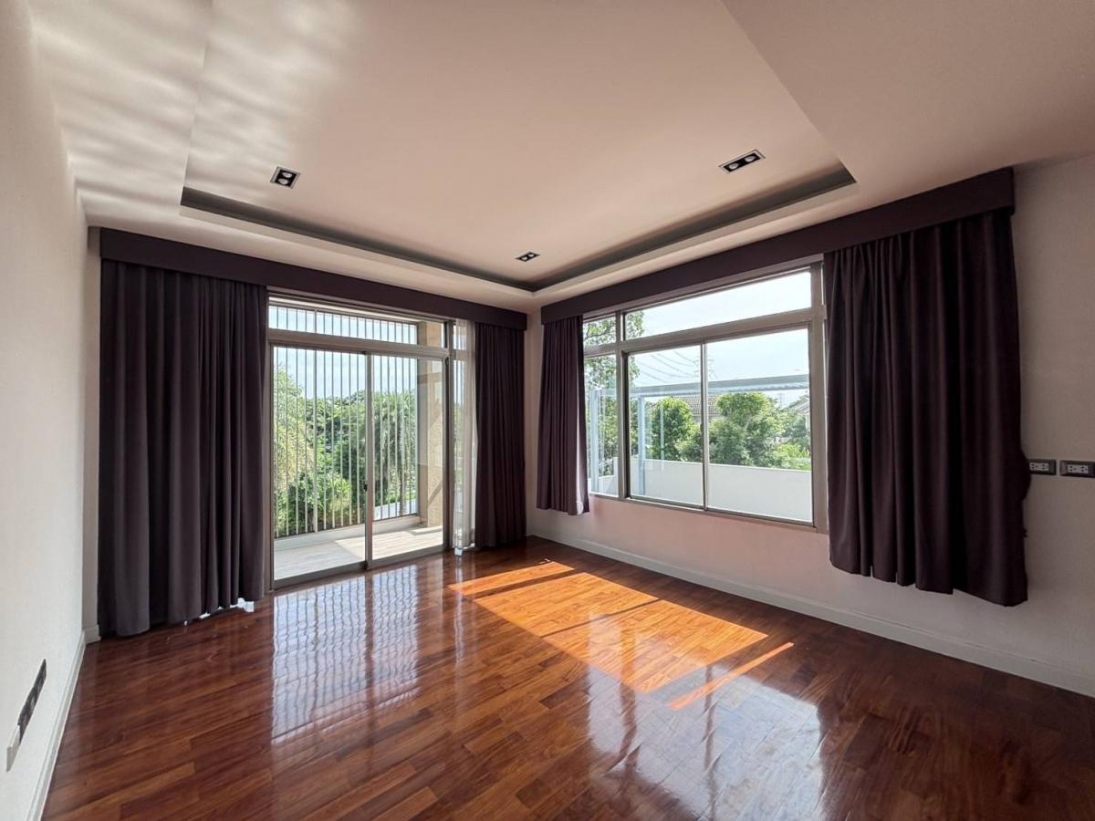 ขายบ้านมีนบุรี-ร่มเกล้า : 28/02/2026, บ้านหรู 6 ห้องนอน พร้อมที่ดิน 305 ตร.วาใน Perfect Place Ramkhamhang 164 
ขาย 35 ล้าน ทำเลศักยภาพ ใกล้กรุงเทพ Kreetha – Lat Krabang – Ramkhamhaeng