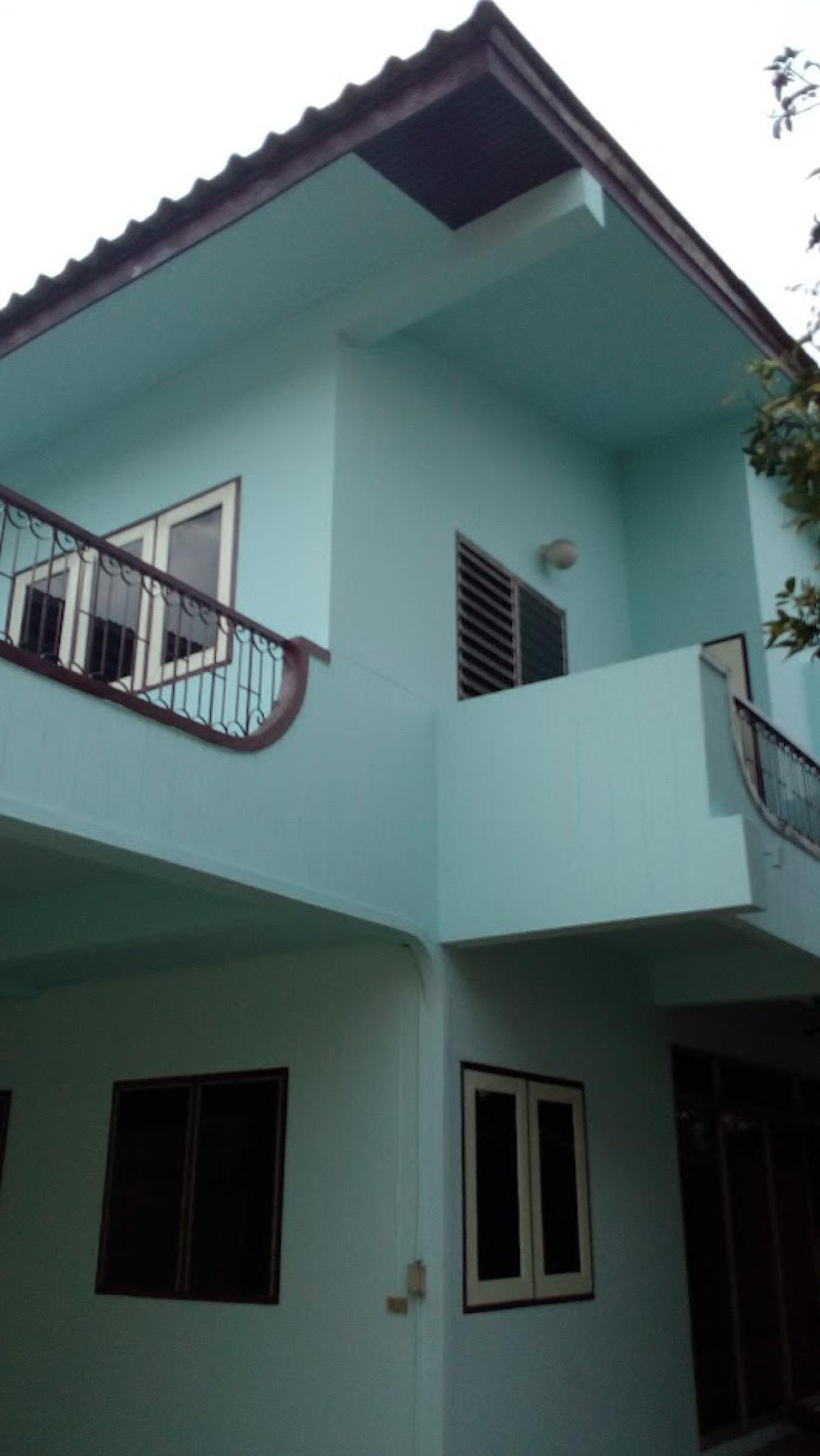 ขายบ้านนวมินทร์ รามอินทรา : 28/02/2026, บ้านใหญ่ 4 ห้องนอน ย่านนวมินทร์ ใกล้แยกลาดพร้าว เพียง 6 ล้าน 
พื้นที่ใช้สอยกว้าง 250 ตร.ม. พร้อมที่ดิน 104 ตร.ว. ตอบโจทย์ทุกไลฟ์สไตล์