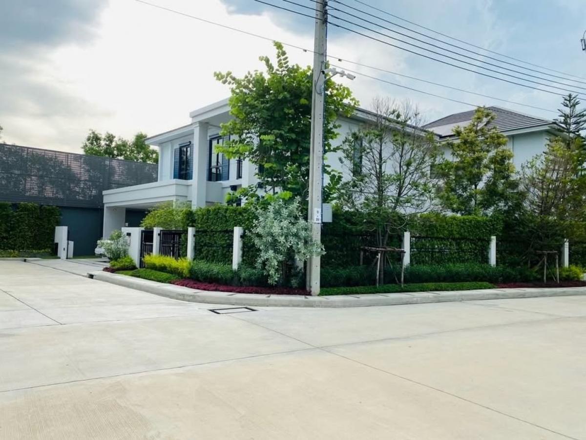 ขายบ้านนวมินทร์ รามอินทรา : 28/02/2026, บ้านเดี่ยว Modern Heritage หลังมุม 4นอน 5น้ำ ใกล้ BTS วัชรพล-เทพรักษ์ 
พื้นที่กว้าง 249 ตร.ม. พร้อมสวนร่มรื่น ราคาพิเศษ 16.9 ล้านเท่านั้น!