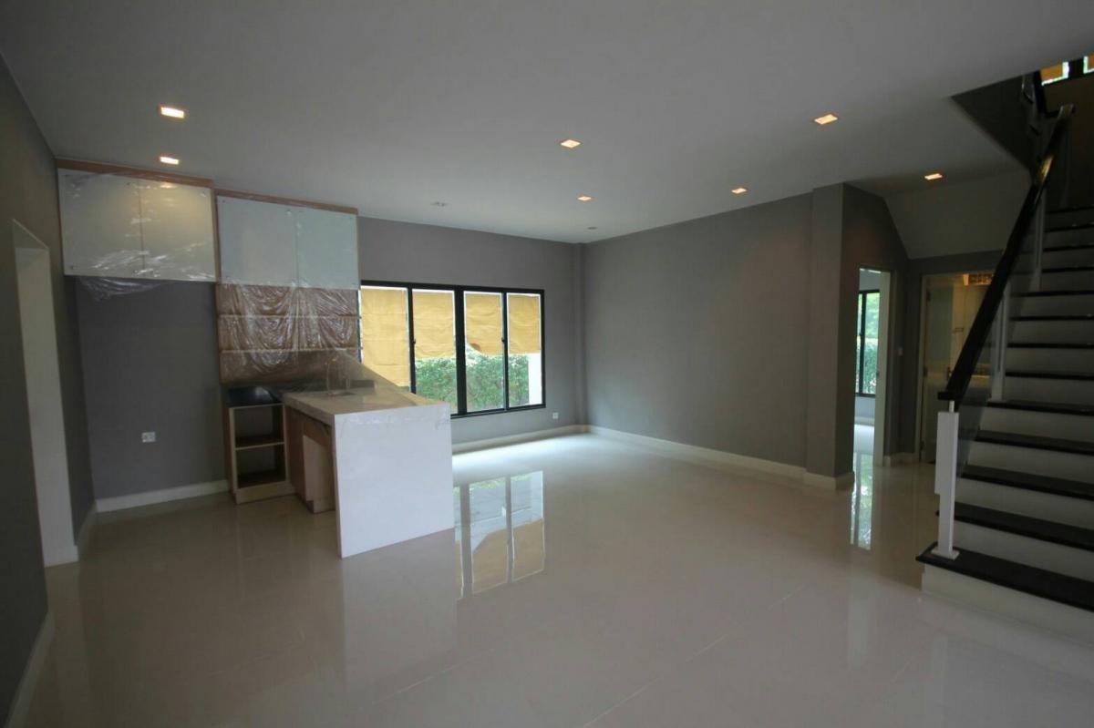 ขายบ้านพัฒนาการ ศรีนครินทร์ : 28/02/2026, บ้านหรู 5 ห้องนอน 4 ห้องน้ำ บนที่ดินใหญ่ 100 ตร.วา 
เซ็ททาซิริ ศรีนครินทร์-พระราม9 ราคาเพียง 23 ล้านเท่านั้น!