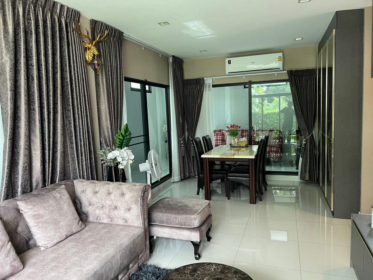 For SaleHouseSeri Thai, Ramkhamhaeng Nida : 28/02/2026, Beautiful detached house, 4 bedrooms, 3 bathrooms, ready to move in, Bangkok Boulevard, Ramindra. 
Wide area 215 sq m., near The Mall Bangkapi, free transfer!