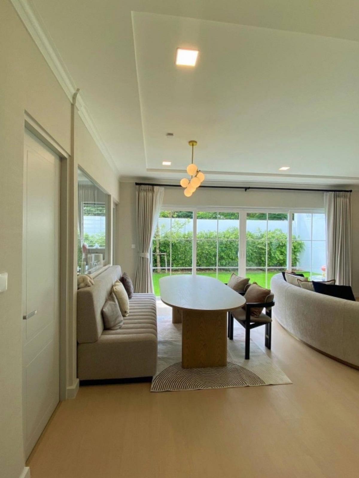 ให้เช่าบ้านบางนา แบริ่ง ลาซาล : 28/02/2026, บ้านหรู 4 นอน ติด ASB บางนา กม.15 พร้อมสนามบาส สวนส่วนตัว 
เช่าเพียง 90,000 บ./ด. ใกล้ Mega บางนา เดินทางสะดวก!