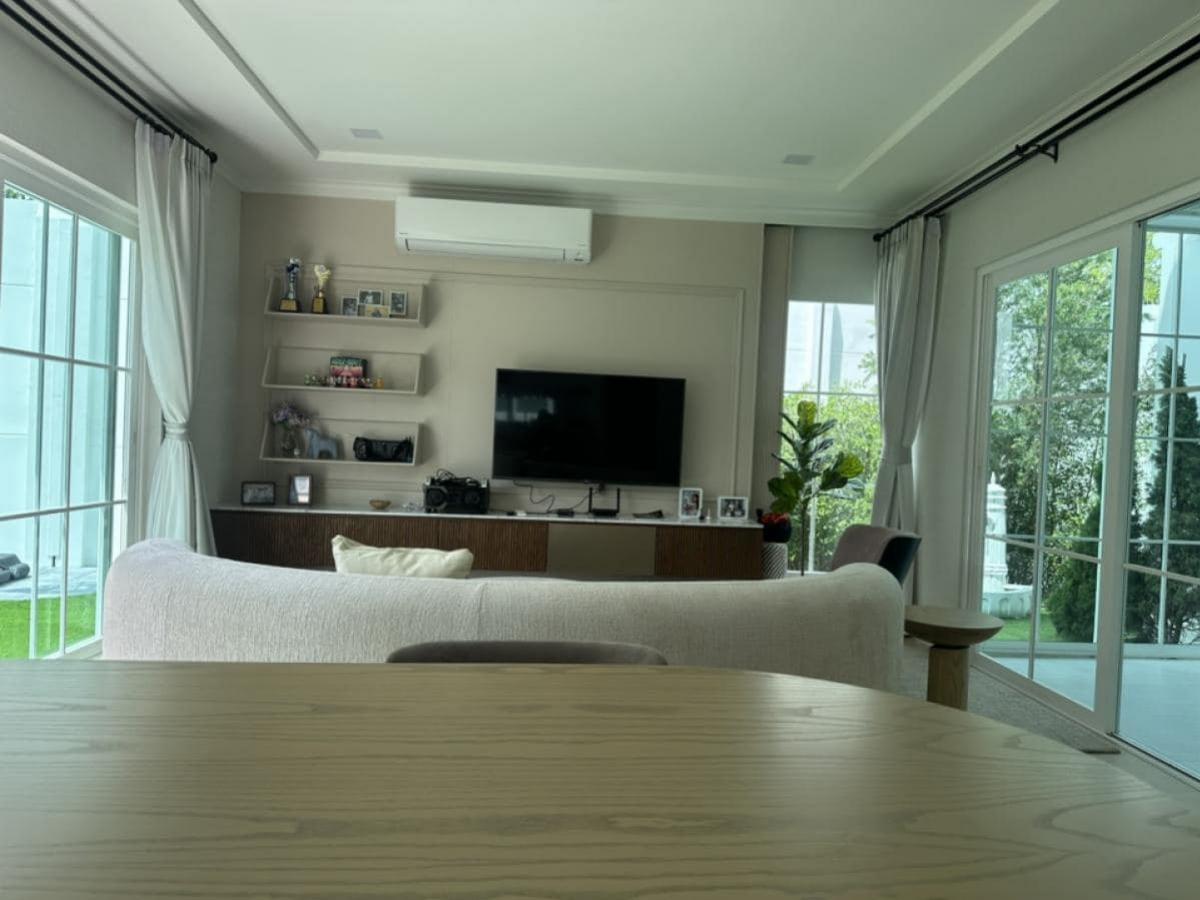 ให้เช่าบ้านบางนา แบริ่ง ลาซาล : 28/02/2026, บ้านหรู 4 นอน ติด ASB บางนา กม.15 พร้อมสนามบาส สวนส่วนตัว 
เช่าเพียง 90,000 บ./ด. ใกล้ Mega บางนา เดินทางสะดวก!