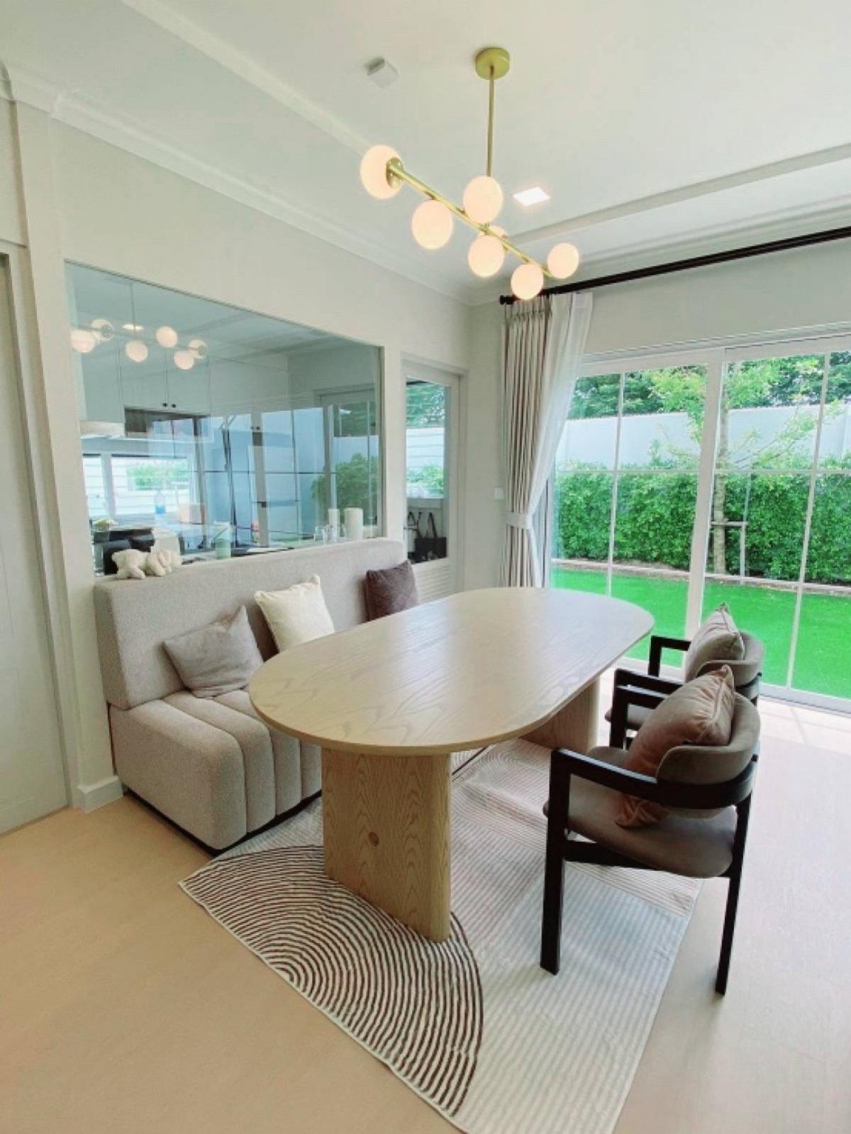 ให้เช่าบ้านบางนา แบริ่ง ลาซาล : 28/02/2026, บ้านหรู 4 นอน ติด ASB บางนา กม.15 พร้อมสนามบาส สวนส่วนตัว 
เช่าเพียง 90,000 บ./ด. ใกล้ Mega บางนา เดินทางสะดวก!