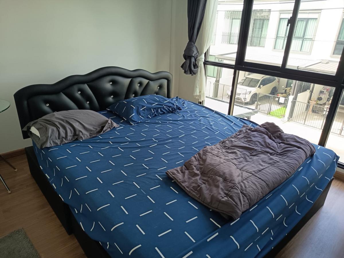 ให้เช่าทาวน์โฮมสมุทรปราการ สำโรง : 28/02/2026, เช่าด่วน! ทาวน์โฮม 3 ชั้น พร้อมอยู่ l ใกล้ BTS ศรีด่าน-สำโรง พื้นที่กว้าง 161 ตร.ม. เฟอร์ครบ ราคาเพียง 25,000 บาท/เดือน