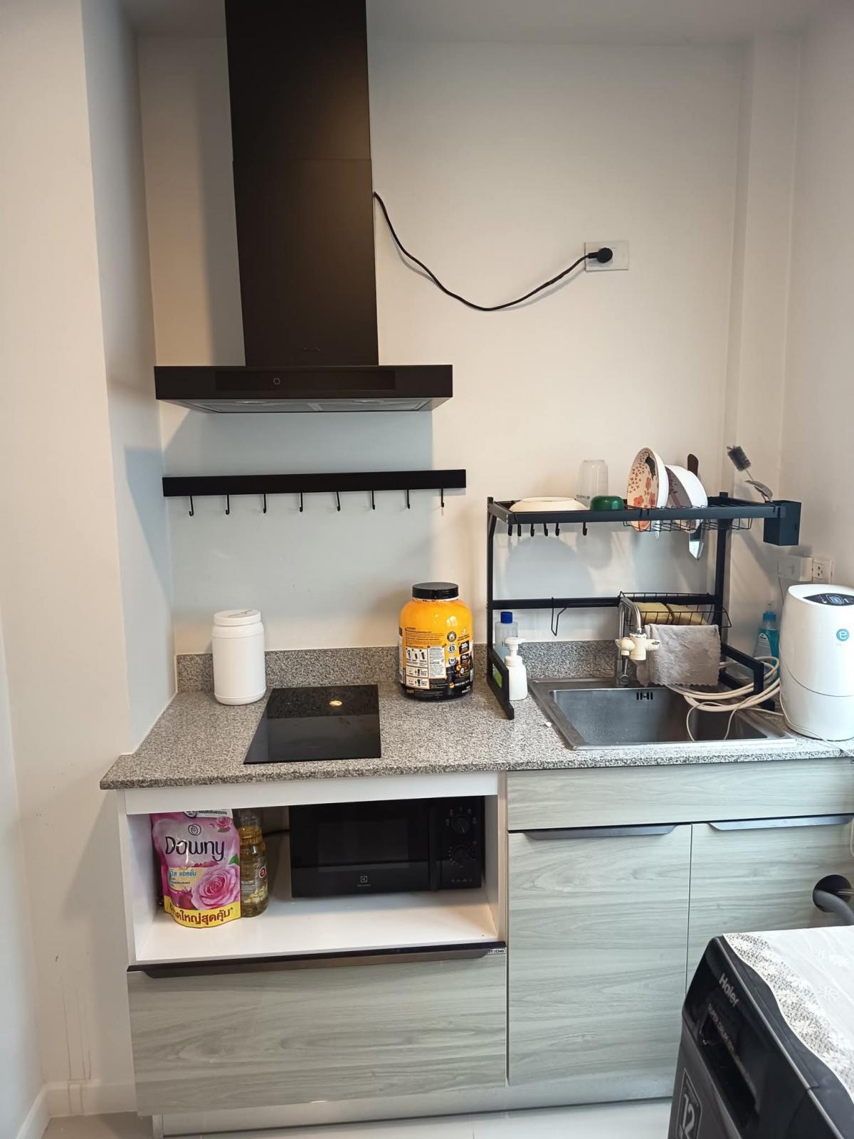 ให้เช่าทาวน์โฮมสมุทรปราการ สำโรง : 28/02/2026, เช่าด่วน! ทาวน์โฮม 3 ชั้น พร้อมอยู่ l ใกล้ BTS ศรีด่าน-สำโรง พื้นที่กว้าง 161 ตร.ม. เฟอร์ครบ ราคาเพียง 25,000 บาท/เดือน