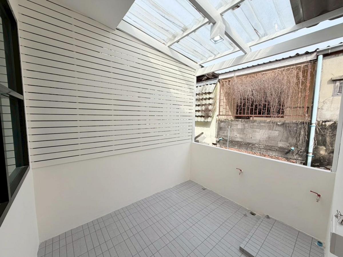 ขายทาวน์โฮมลาดพร้าว เซ็นทรัลลาดพร้าว : 28/02/2026, บ้านเดี่ยวสวย 2 นอน ใกล้ลาดพร้าว ขายเพียง 4.29 ล้าน โอกาสดีทำเลทอง ใกล้แหล่งชุมชนและทางด่วน