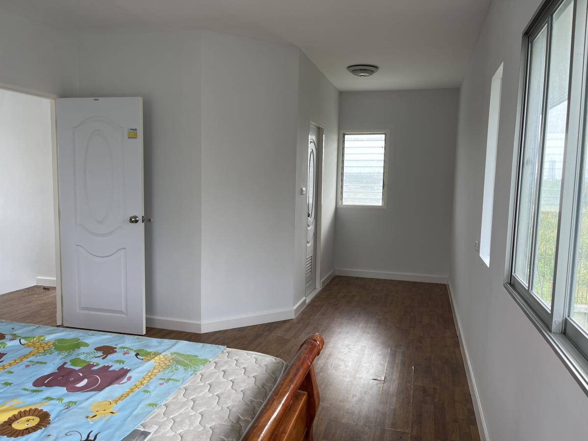 ขายบ้านบางนา แบริ่ง ลาซาล : 28/02/2026, บ้านเดี่ยว 3 ห้องนอน ใกล้ ABAC บางนา ราคาโดนใจ 
พื้นที่กว้าง 170 ตรม. พร้อมสวนและที่จอดรถ ร่มรื่นสงบ