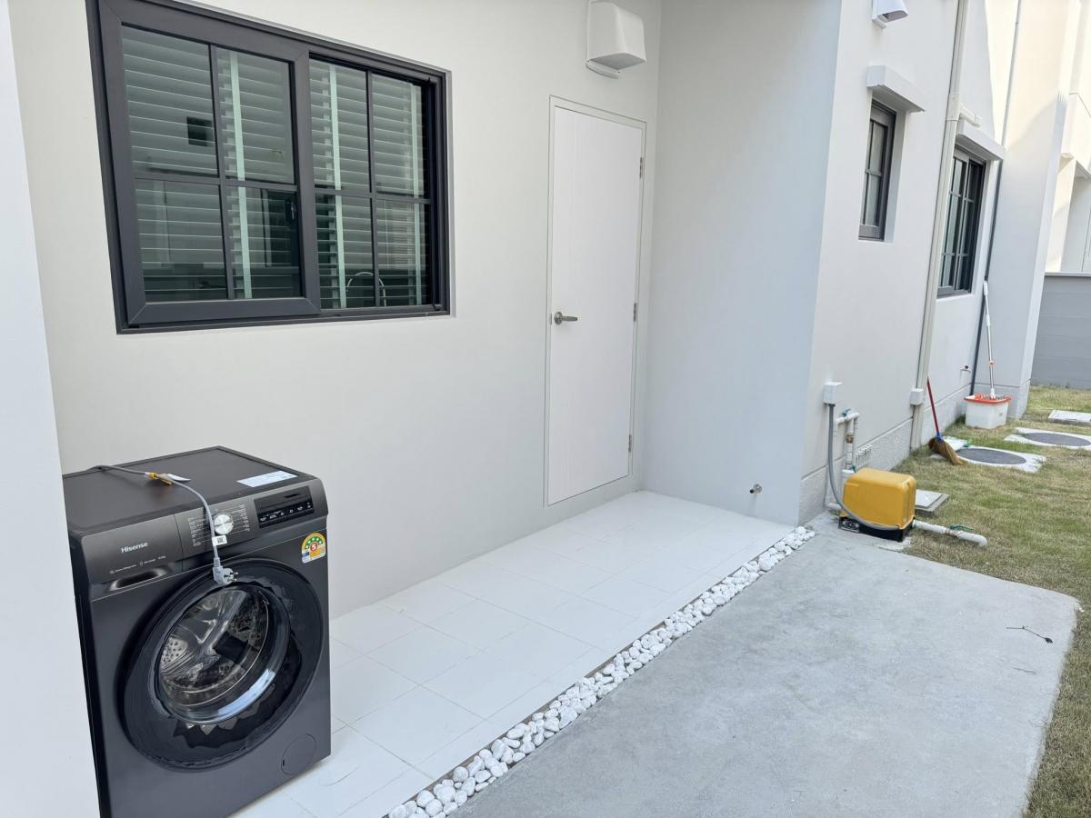 ขายบ้านบางนา แบริ่ง ลาซาล : 28/02/2026, บ้านเดี่ยว 4 ห้องนอน พร้อมสวนกว้าง บางนา ใกล้เมกะ 
เช่า 100,000 บาท/เดือน หรือขาย 11.9 ล้าน พร้อมเฟอร์ครบ!