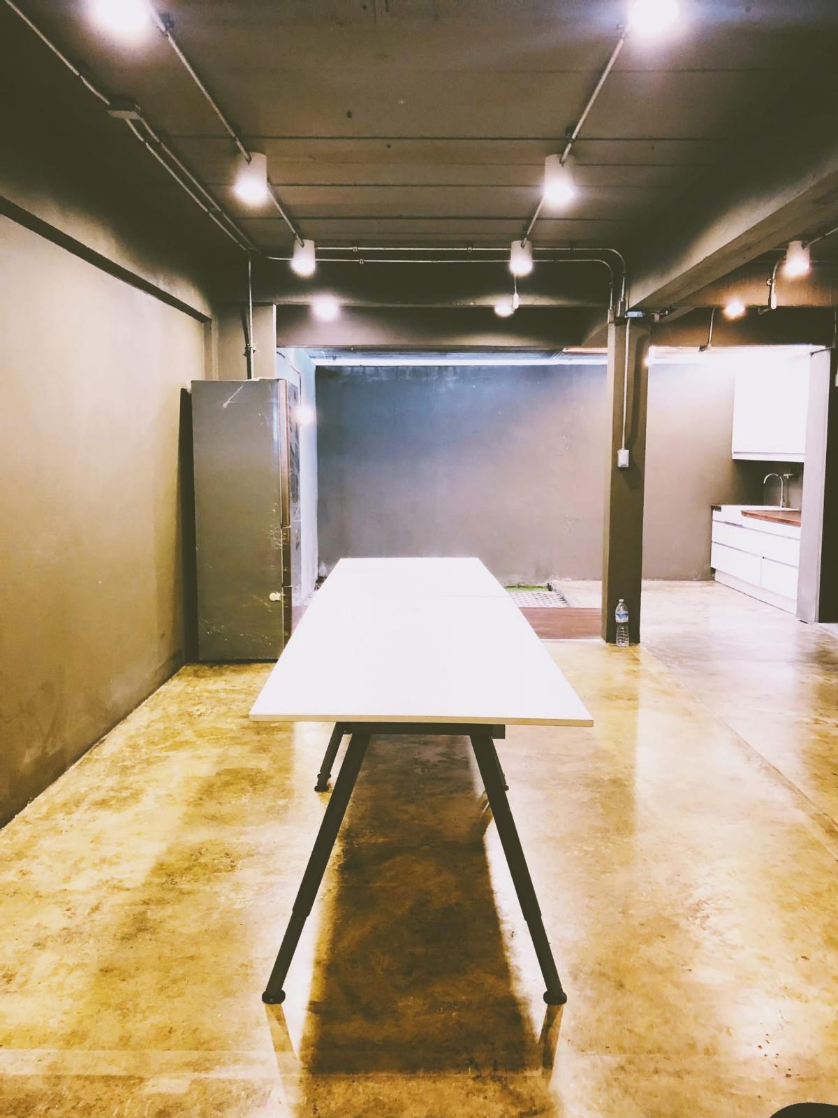 ให้เช่าทาวน์โฮมพระราม 9 เพชรบุรีตัดใหม่ RCA : 28/02/2026, บ้านใหญ่ 5 ห้องนอน โฮมออฟฟิศพร้อมพื้นที่ทำงาน บนถนนพระราม 9 เช่าราคาเพียง 57,000 บาท ตอบโจทย์ทุกไลฟ์สไตล์ในทำเลศักยภาพ