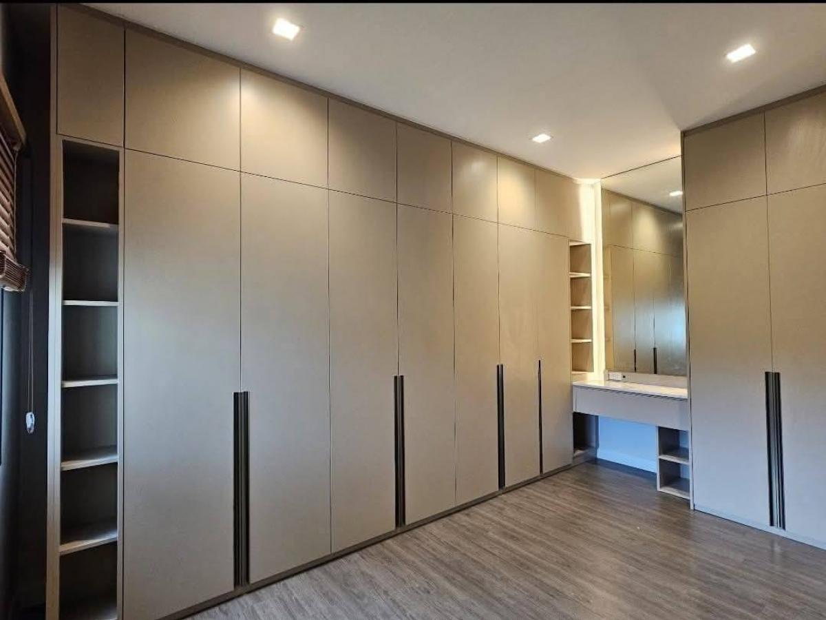 ขายบ้านพระราม 5 ราชพฤกษ์ บางกรวย : 28/02/2026, บ้านเดี่ยว 4 ห้องนอน สาทร-ปิ่นเกล้า ใกล้ Central Westville 
พื้นที่กว้าง 248 ตร.ม. ราคาขาย 15.3 ล้าน หรือเช่า 70,000 บ./ด.