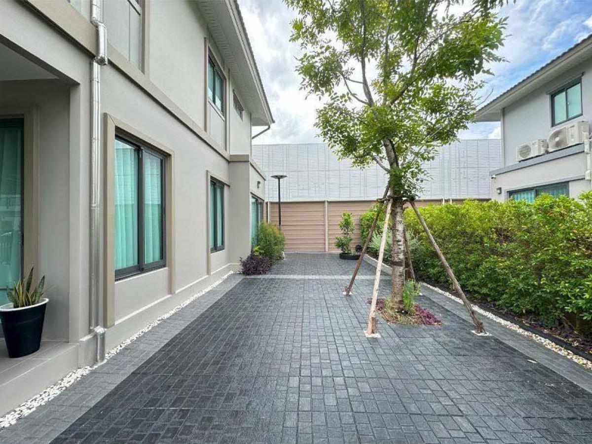 For SaleHouseBang kae, Phetkasem : 28/02/2026, New house, 4 bedrooms, with solar cells, fully furnished, ready to move in at Passorn Sai 2. 
Width area 305 sq m. on land 102 sq m. Great price only 12.99 million.