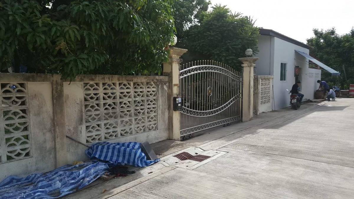 For SaleHouseBang kae, Phetkasem : 28/02/2026, 4 bedroom detached house on land area 194 sq m. 
Ready to move in, Phetkasem area, selling price 11 million, don't miss it!