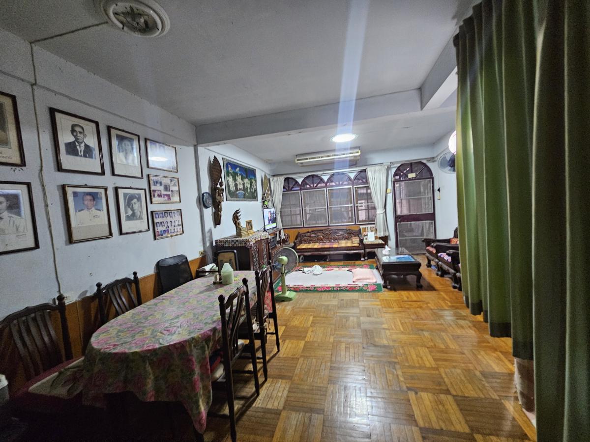 For SaleTownhomeBang Sue, Wong Sawang, Tao Pun : 28/02/2026, Townhome in the heart of Tao Poon, 3 bedrooms, 2 million trees. Convenient transportation, near MRT Tao Poon-Bang Sue. Perfect for every lifestyle