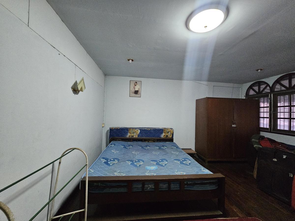 For SaleTownhomeBang Sue, Wong Sawang, Tao Pun : 28/02/2026, Townhome in the heart of Tao Poon, 3 bedrooms, 2 million trees. Convenient transportation, near MRT Tao Poon-Bang Sue. Perfect for every lifestyle