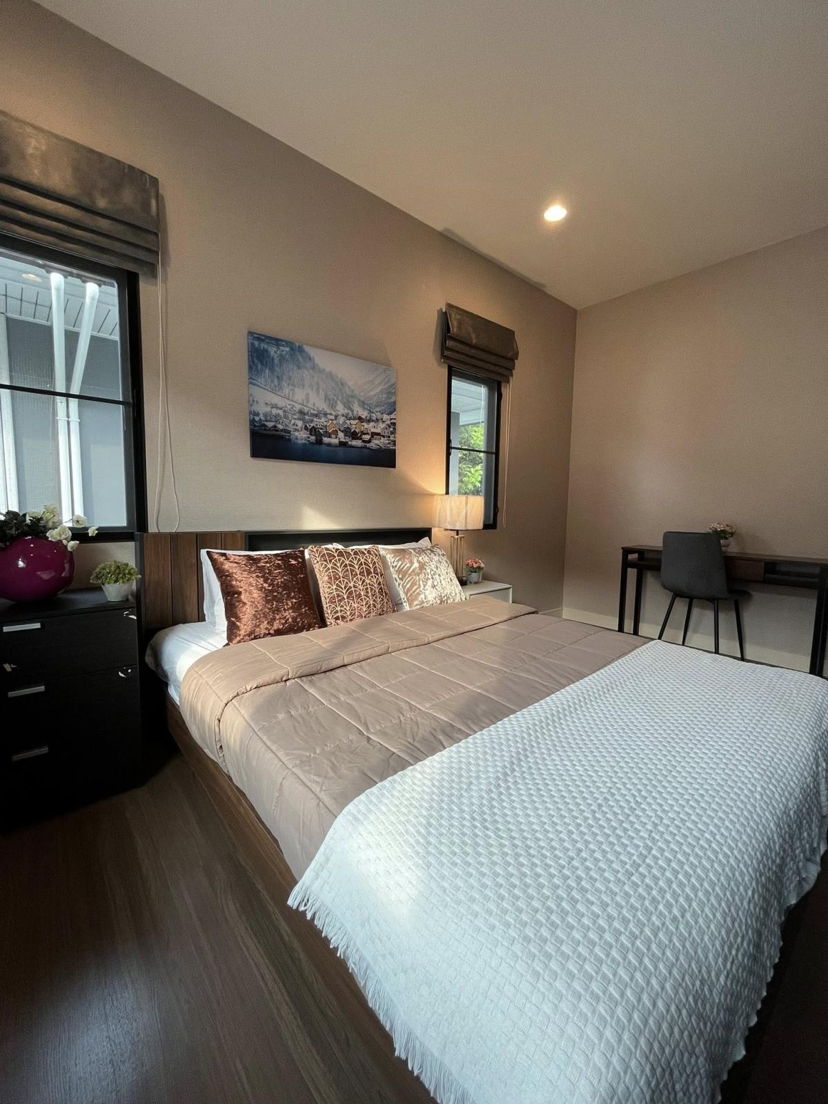 ให้เช่าบ้านพัฒนาการ ศรีนครินทร์ : 28/02/2026, บ้านสวย 4 ห้องนอน บนที่ดินกว้าง 71 ตร.วา พร้อมเช่า 95,000 บ./ด. 
ที่ตั้งใจกลางกรุง ย่านกรุงเทพกรีฑา เดินทางสะดวก ห้ามพลาด!