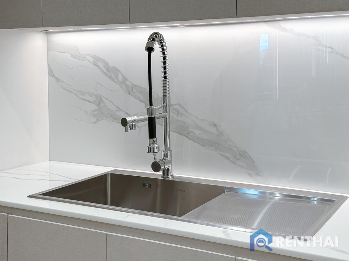 ขายคอนโดภูเก็ต : สำหรับ ขาย คอนโด 2 ห้องนอน ที่ The Aqua