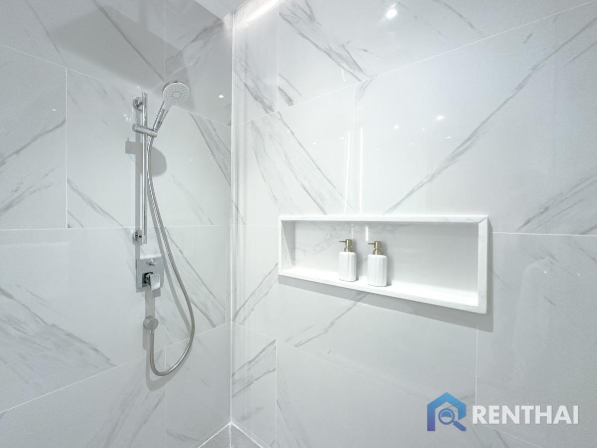 ขายคอนโดภูเก็ต : สำหรับ ขาย คอนโด 2 ห้องนอน ที่ The Aqua