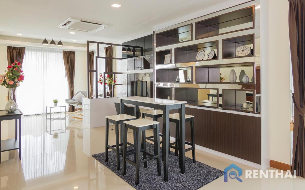 ขายบ้านพัทยา บางแสน ชลบุรี สัตหีบ : บ้าน 4 ห้องนอนในวิลล่าเอเชียติก พัทยา