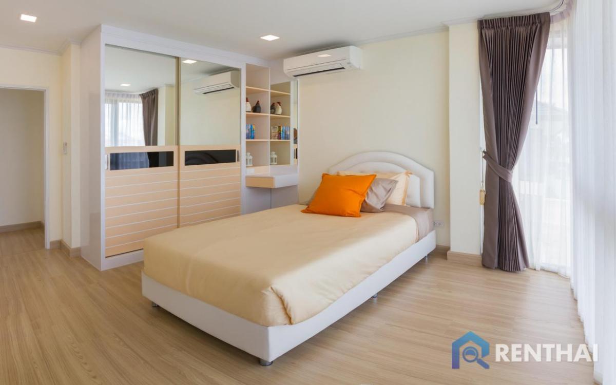 ขายบ้านพัทยา บางแสน ชลบุรี สัตหีบ : บ้าน 4 ห้องนอนในวิลล่าเอเชียติก พัทยา