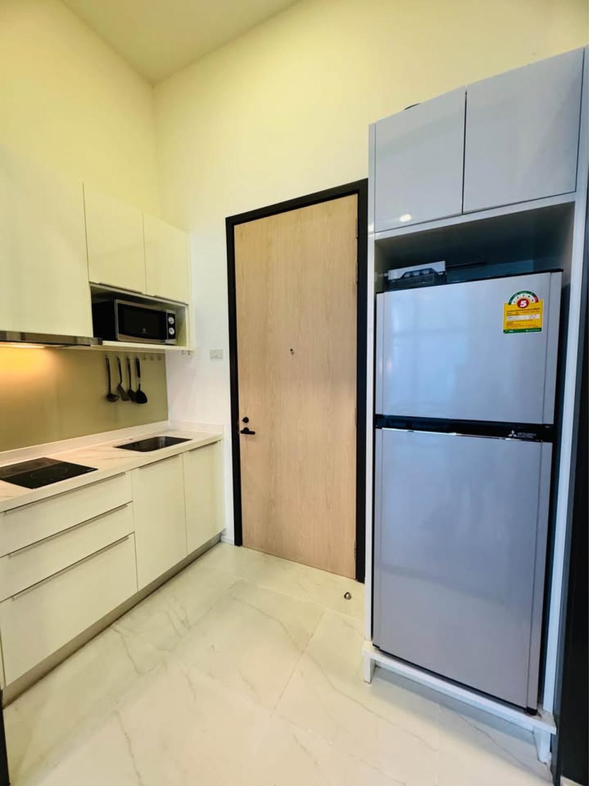 ให้เช่าคอนโดพระราม 9 เพชรบุรีตัดใหม่ RCA : CD03767 - Chewathai Residence Asoke :  ชีวาทัย เรสซิเดนซ์ อโศก : Chewathai Residence Asoke :  ชีวาทัย เรสซิเดนซ์ อโศก -