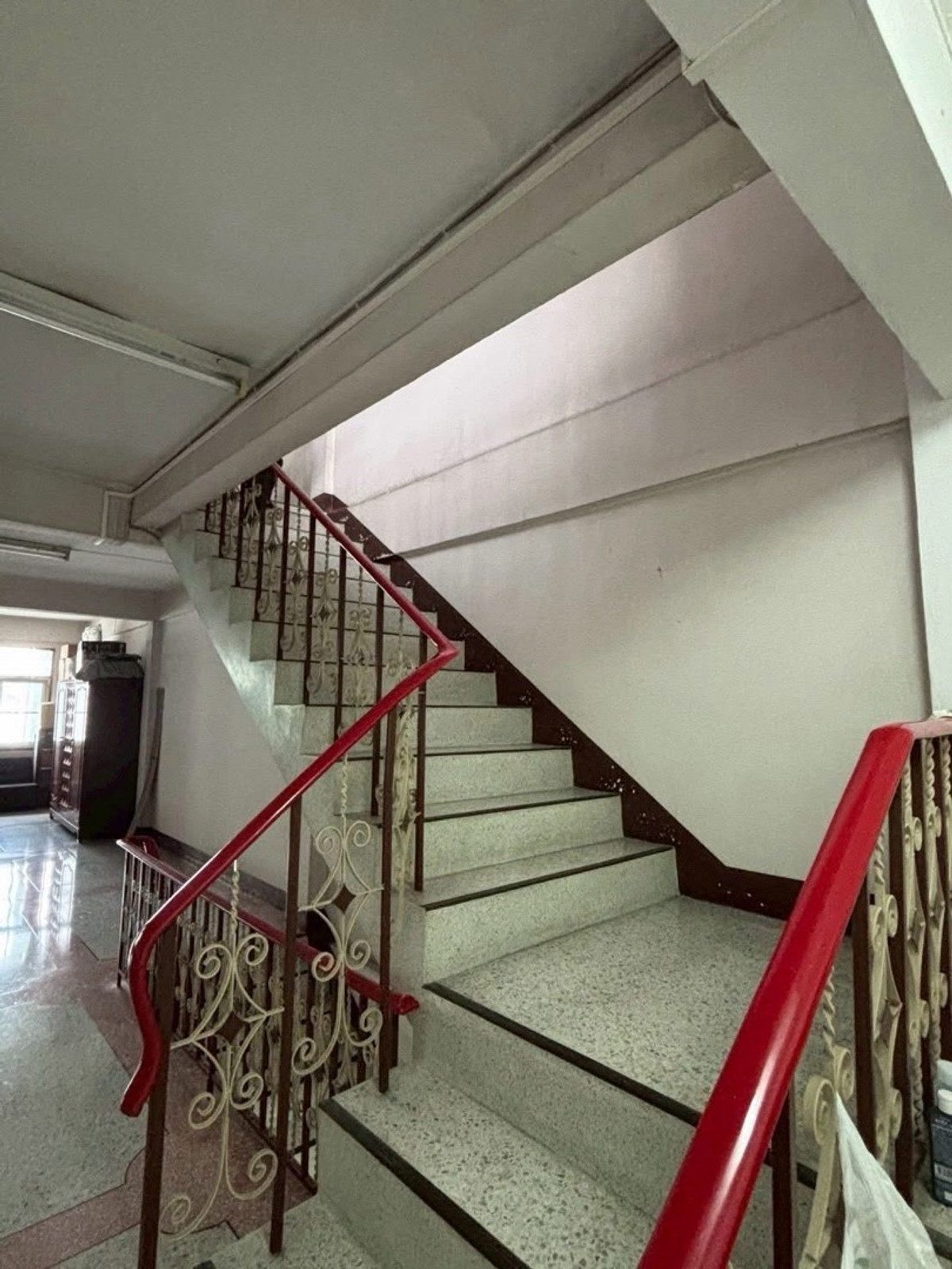 For SaleShop HouseWongwianyai, Charoennakor : Triple Shophouse for Sale Near ICONSIAM Walkable Charoen Nakhon Prime Investment Opportunity Bangkok