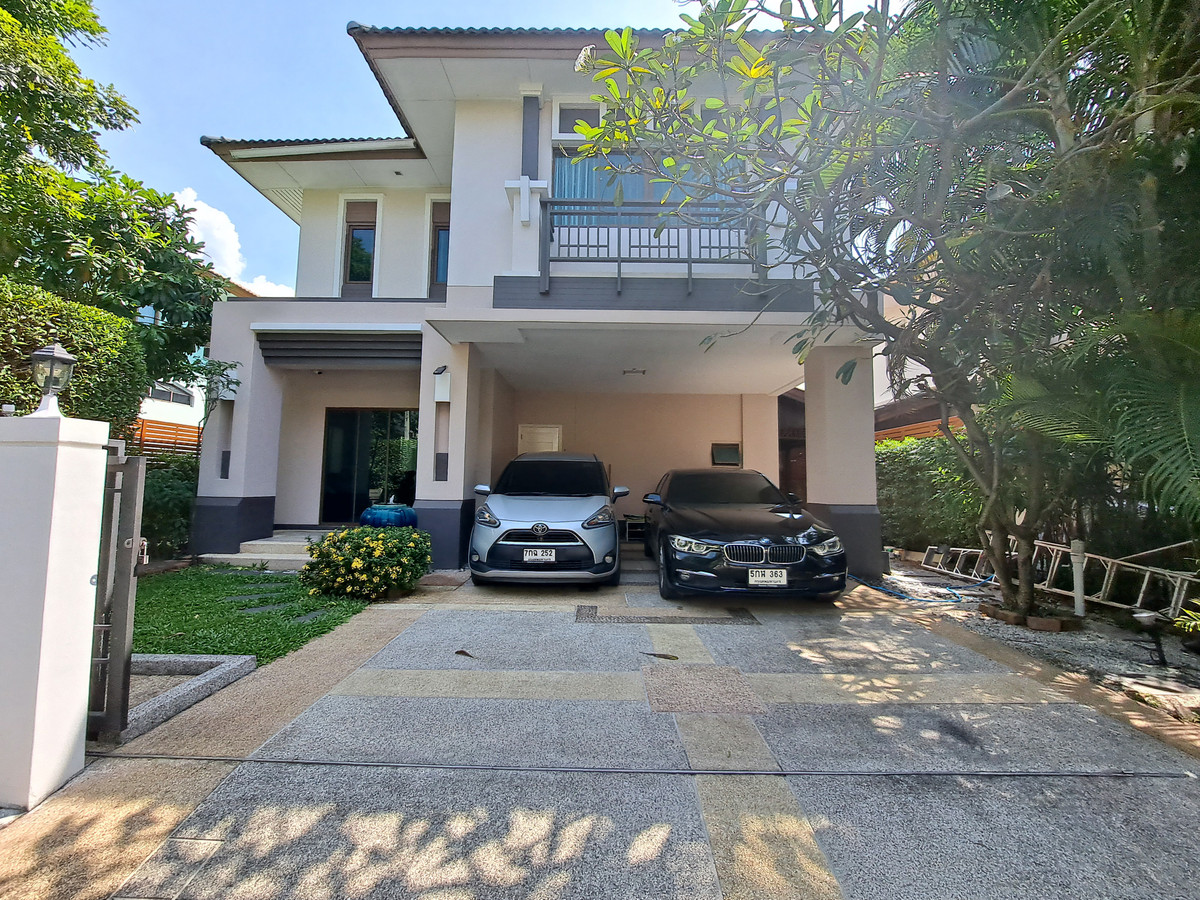 For SaleHouseChaengwatana, Muangthong : Burasiri Ngamwongwan-Prachachuen for sale, 9.4 million, good location near the market. Near the mall, near the hospital, near the expressway.