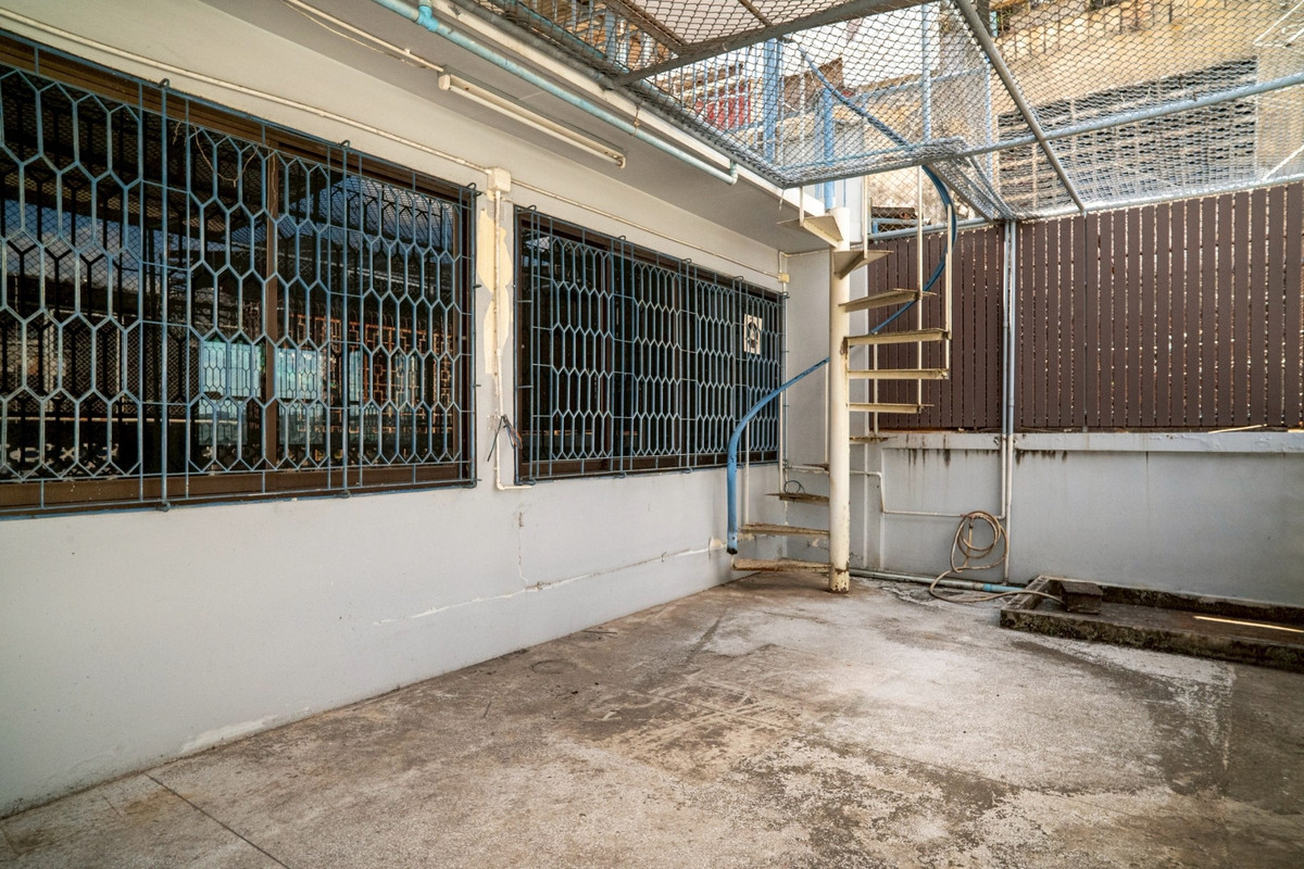 ขายทาวน์โฮมเยาวราช บางลำพู : ขาย ❗️ ทาวน์เฮ้า 6 ชั้น 2 คูหา บ้านเปล่า ทำเลดีมาก ใกล้กับ MRT สนามไชย และ MRT สามยอด