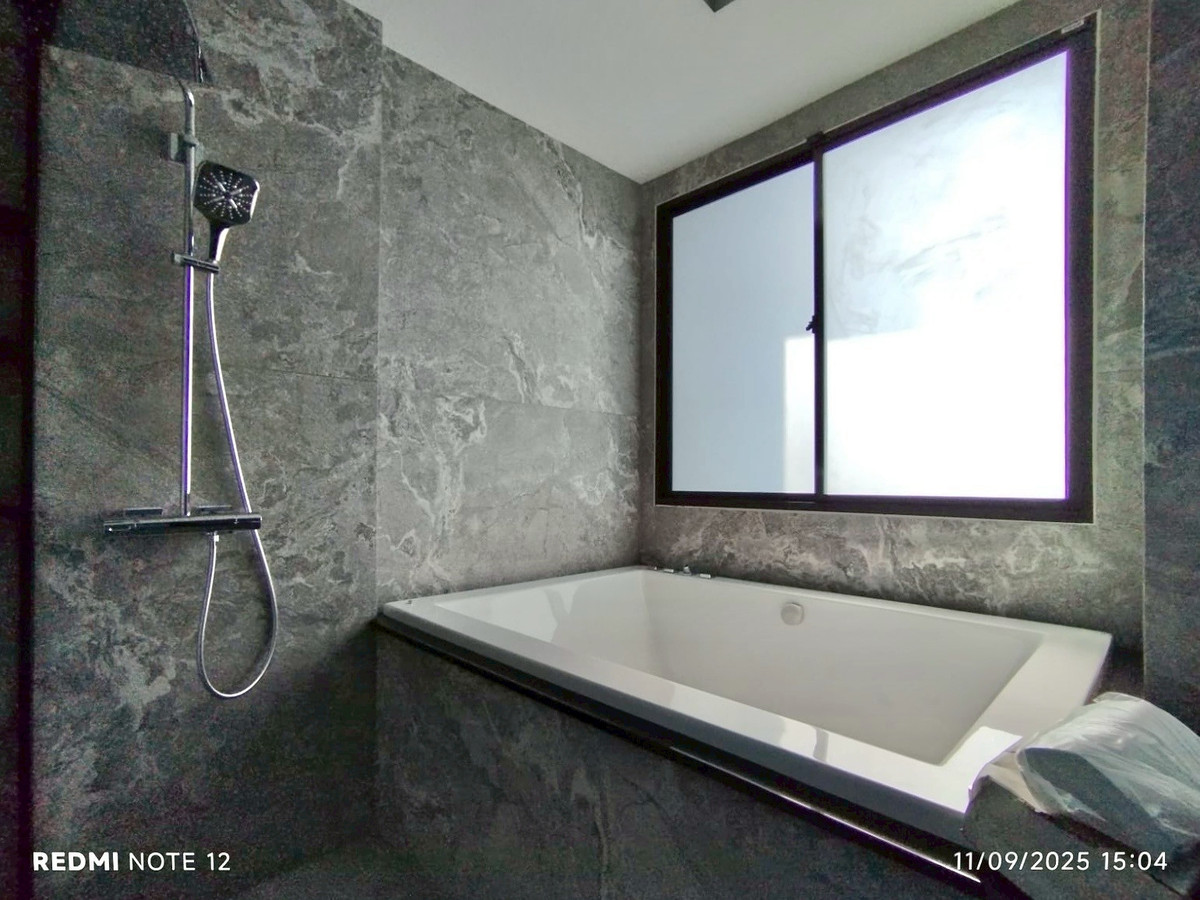 For SaleHotel&Apartment BusinessPinklao, Charansanitwong : Luxury mansion for sale, luxury house, single house, Grand Bangkok Boulevard Pinklao-Borom, corner house with private elevator.