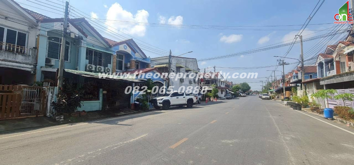 For SaleTownhomeNakhon Pathom : Townhouse, 2 floors, 24 sq m., Siwarat Village 5, Phetkasem Road, Phutmonthon Sai 4 Road, Krathum Lom Subdistrict, Sam Phran District, Nakhon Pathom Province.