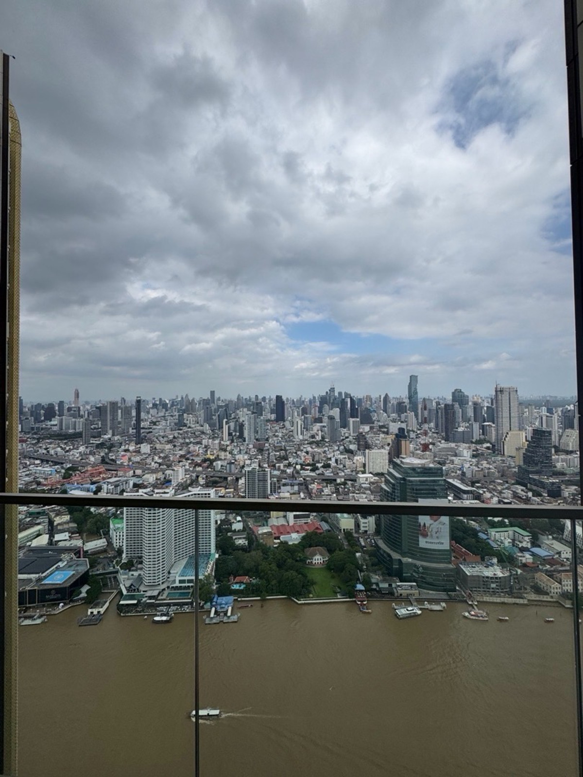 For SaleCondoWongwianyai, Charoennakor : 2BR River View Residence at Magnolia Waterfront next to ICONSIAM, 94 sqm high ceiling unit, premium riverside living, ideal for residence or investment