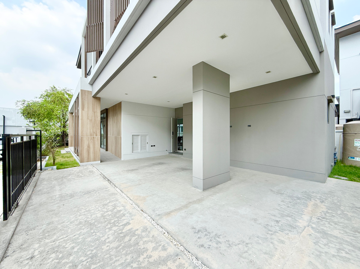 ให้เช่าบ้านบางนา แบริ่ง ลาซาล : 🚀 บางกอก บูเลอวาร์ด บางนา กม.5 - 369ตรม. 4นอน5น้ำ3ที่จอดรถ 092-545-6151 (ทีม)