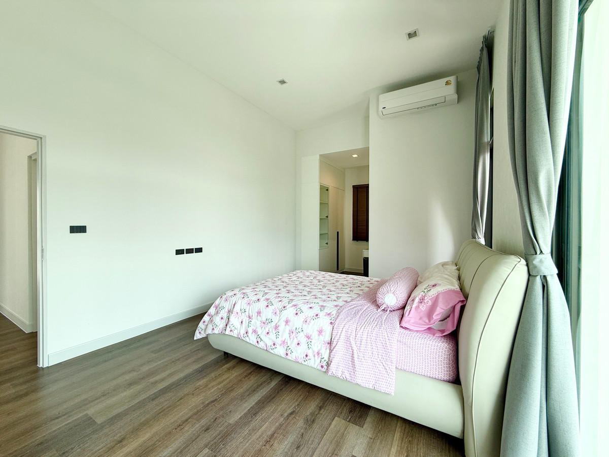 ให้เช่าบ้านบางนา แบริ่ง ลาซาล : 🚀 บางกอก บูเลอวาร์ด บางนา กม.5 - 369ตรม. 4นอน5น้ำ3ที่จอดรถ 092-545-6151 (ทีม)