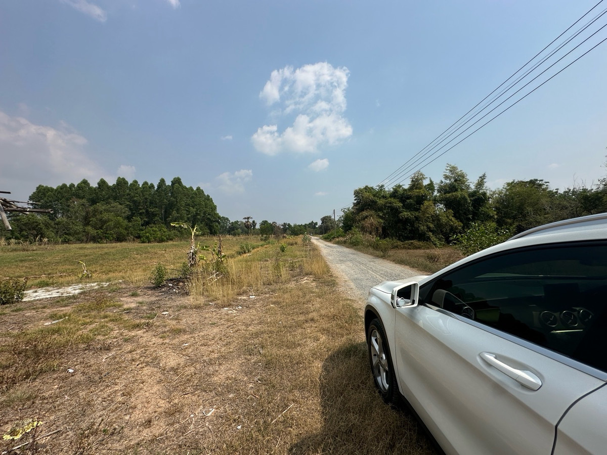 ขายที่ดินนครนายก : ขายที่ดินเปล่า ใกล้โรงเรียมเตรียมทหาร ต.ศรีกะอาง อ.บ้านนา จ.นครนายก เนื้อที่ 5 ไร่ 1 งาน
