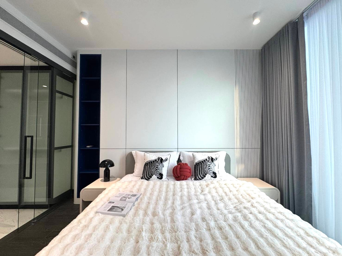 For SaleCondoSathorn, Narathiwat : Tait 12: 1bed 1bath 68sqm. 16,500,000 facing south spacious room and balcony Am: 0656199198